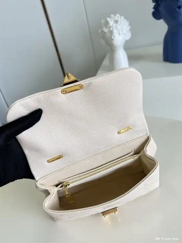 AAA Replica Ru VUITTON BB MADELEINE LOUIS 0517